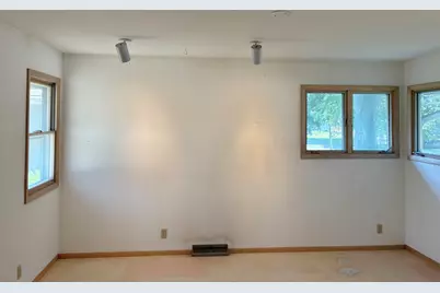 6500 N 60th St, Milwaukee, WI 53223 - Photo 11