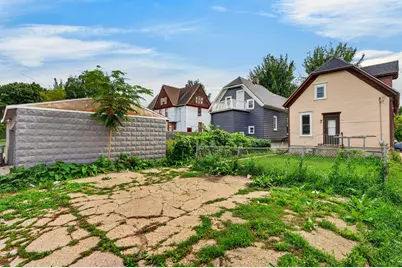 216 W Center St, Milwaukee, WI 53212 - Photo 25