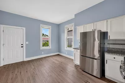 216 W Center St, Milwaukee, WI 53212 - Photo 11