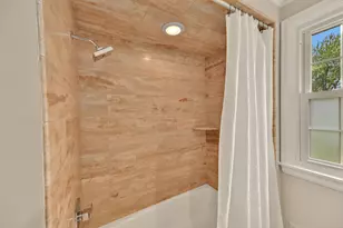 12511 N Woodberry Dr, Mequon, WI 53092 - Photo 17