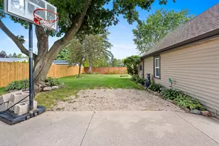 1710 Viebahn St, Manitowoc, WI 54220 - Photo 57