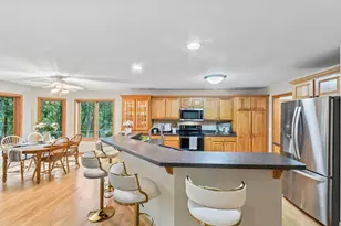 3515 Broken Bow Tr, Delafield, WI 53018 - Photo 3