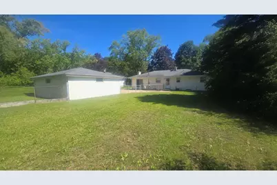 7017 N 85th St, Milwaukee, WI 53224 - Photo 17
