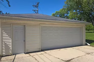 7017 N 85th St, Milwaukee, WI 53224 - Photo 19