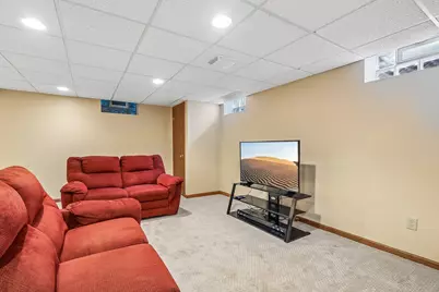 3322 S 121st St, West Allis, WI 53227 - Photo 53