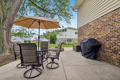 3322 S 121st St, West Allis, WI 53227 - Photo 57