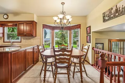 3322 S 121st St, West Allis, WI 53227 - Photo 17