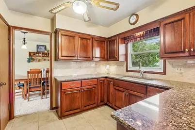 3322 S 121st St, West Allis, WI 53227 - Photo 13