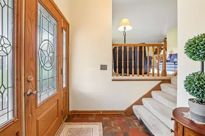 3322 S 121st St, West Allis, WI 53227 - Photo 5