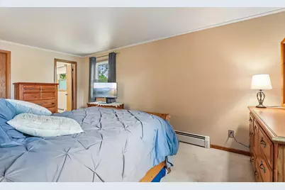 3322 S 121st St, West Allis, WI 53227 - Photo 37
