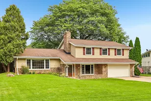 3322 S 121st St, West Allis, WI 53227 - Photo 3