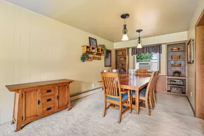 3322 S 121st St, West Allis, WI 53227 - Photo 23