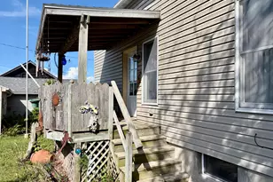 2018 Jackson St, Two Rivers, WI 54241 - Photo 23