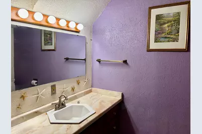 2018  Jackson St, Two Rivers, WI 54241 - Photo 11