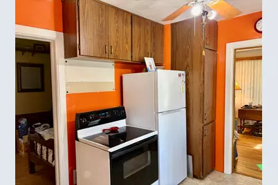 2018  Jackson St, Two Rivers, WI 54241 - Photo 5