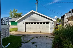 2012 Jackson St, Two Rivers, WI 54241 - Photo 29