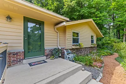 N31W22025  Shady Ln, Pewaukee, WI 53072 - Photo 3