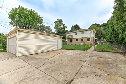 2225 N 103rd St, Wauwatosa, WI 53226 - Photo 39