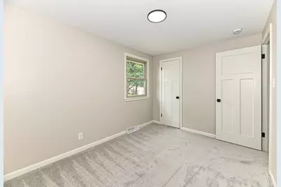 2225 N 103rd St, Wauwatosa, WI 53226 - Photo 29