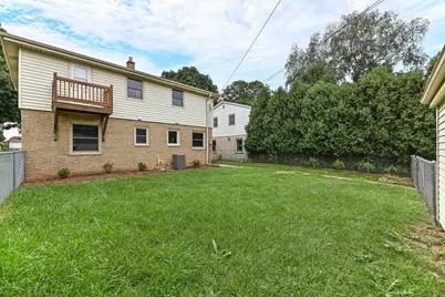 2225 N 103rd St, Wauwatosa, WI 53226 - Photo 37