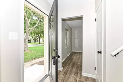 2225 N 103rd St, Wauwatosa, WI 53226 - Photo 3