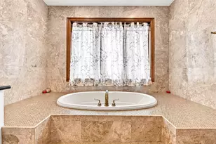 18250 Prairie Falcon Ln, Brookfield, WI 53045 - Photo 45