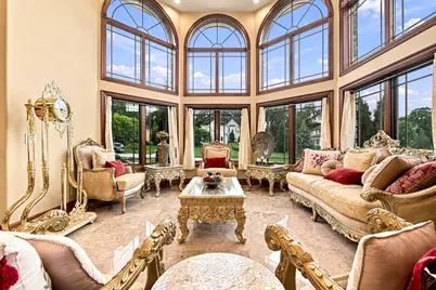 18250  Prairie Falcon Ln, Brookfield, WI 53045 - Photo 9
