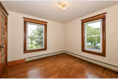 441 W Chestnut St, Burlington, WI 53105 - Photo 25