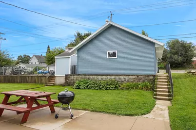 417  Michigan Ave, South Milwaukee, WI 53172 - Photo 15