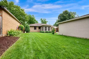 1305 N 119th St, Wauwatosa, WI 53226 - Photo 27