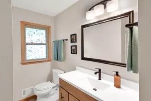 1305 N 119th St, Wauwatosa, WI 53226 - Photo 11