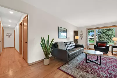 1305 N 119th St, Wauwatosa, WI 53226 - Photo 7