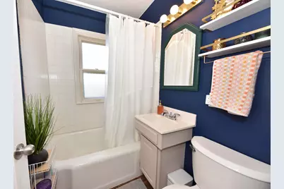 2426 S 73rd St, West Allis, WI 53219 - Photo 13