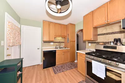 2426 S 73rd St, West Allis, WI 53219 - Photo 11