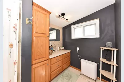 2426 S 73rd St, West Allis, WI 53219 - Photo 17
