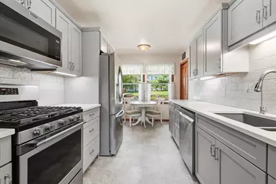 W277S8935  Hilltop Ln, Vernon, WI 53149 - Photo 5