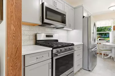 W277S8935  Hilltop Ln, Vernon, WI 53149 - Photo 7
