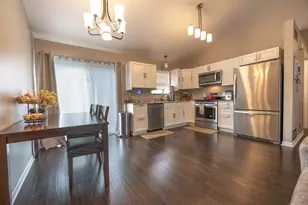 206 Sterling Ct, Genoa City, WI 53128 - Photo 5