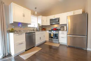 206 Sterling Ct, Genoa City, WI 53128 - Photo 3
