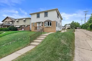 3332 S Burrell St, Milwaukee, WI 53207 - Photo 3