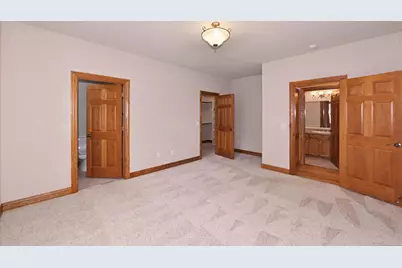 124  Meehan Cir, West Bend, WI 53095 - Photo 19