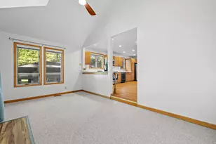 709 Manor Dr, Twin Lakes, WI 53181 - Photo 9