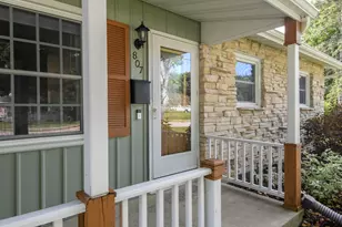 807 Meadowbrook Dr, West Bend, WI 53090 - Photo 3