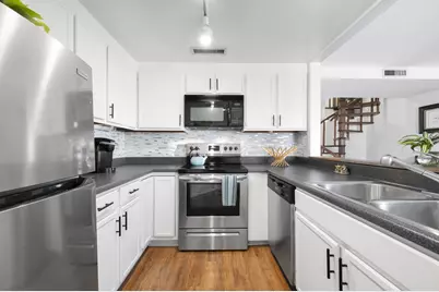 1633 N Prospect Ave #5D, Milwaukee, WI 53202 - Photo 7