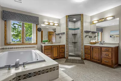 1905  Hickory Ln, Oshkosh, WI 54901 - Photo 25