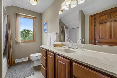 1905  Hickory Ln, Oshkosh, WI 54901 - Photo 35