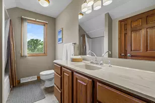 1905 Hickory Ln, Oshkosh, WI 54901 - Photo 35