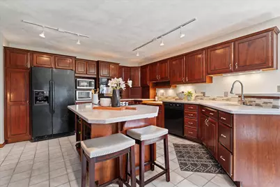 1905  Hickory Ln, Oshkosh, WI 54901 - Photo 13