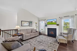551 N Stone Ridge Dr, Lake Geneva, WI 53147 - Photo 5