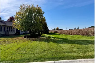 N66W15400  Raven Way Dr, Menomonee Falls, WI 53051 - Photo 3
